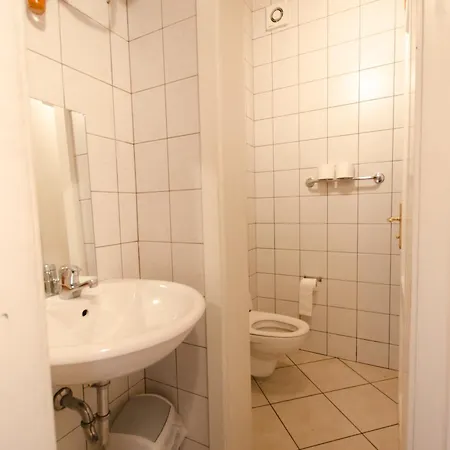Hostel H2o