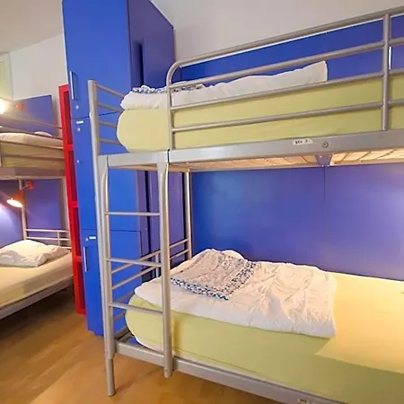 Hostel H2o